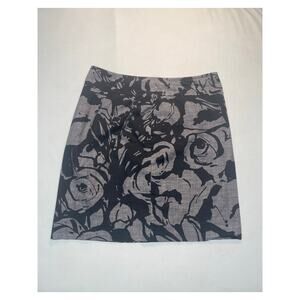 Ann Taylor floral gray and black skirt size 8